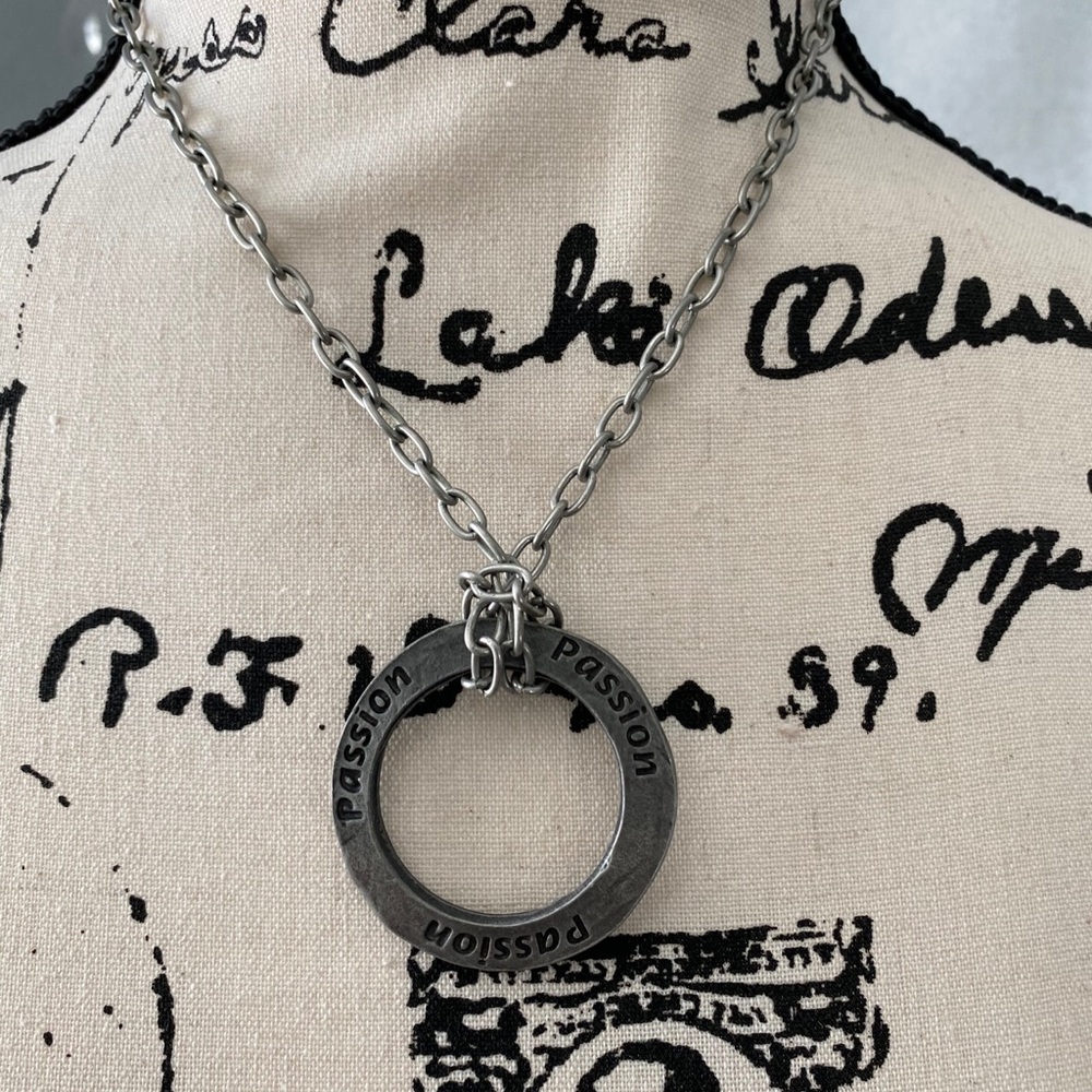 PASSION circle necklace